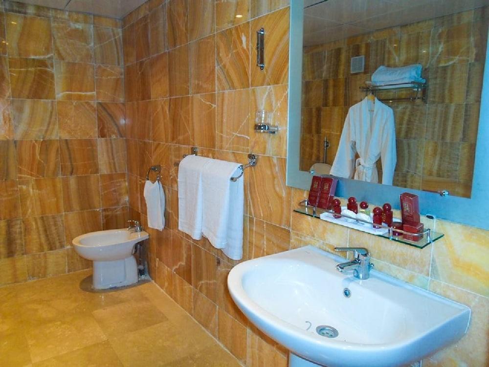 Hotel Les Zianides Tlemcen Exterior foto